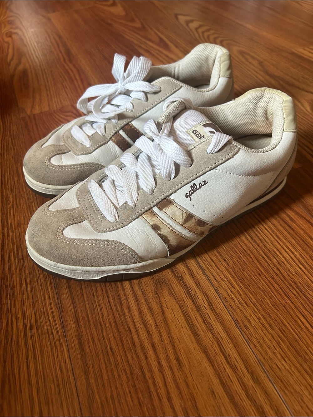 Y2K Skater Gallaz Oversized White Leather and Beige Suede Low-Top Trainers Sz 10